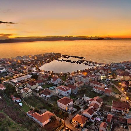 Sara Daire Bibinje Dış mekan fotoğraf